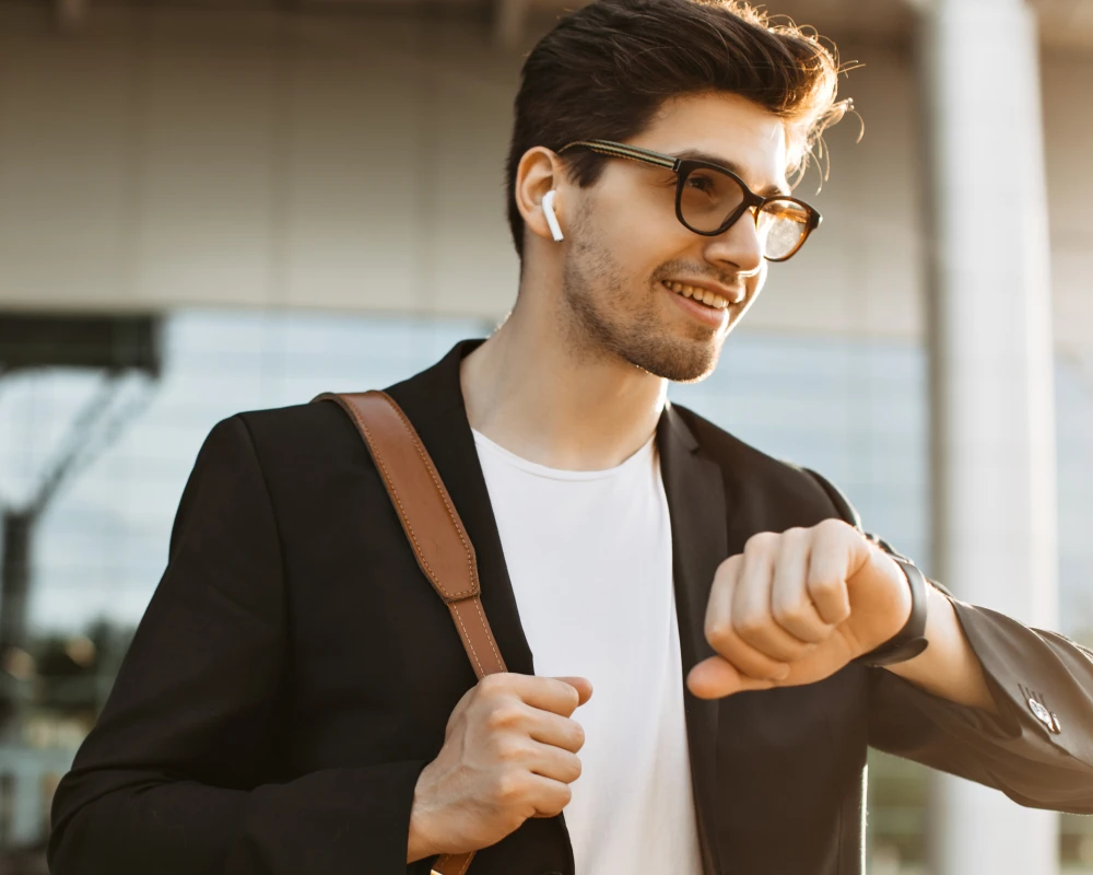 medium luggage with wheels